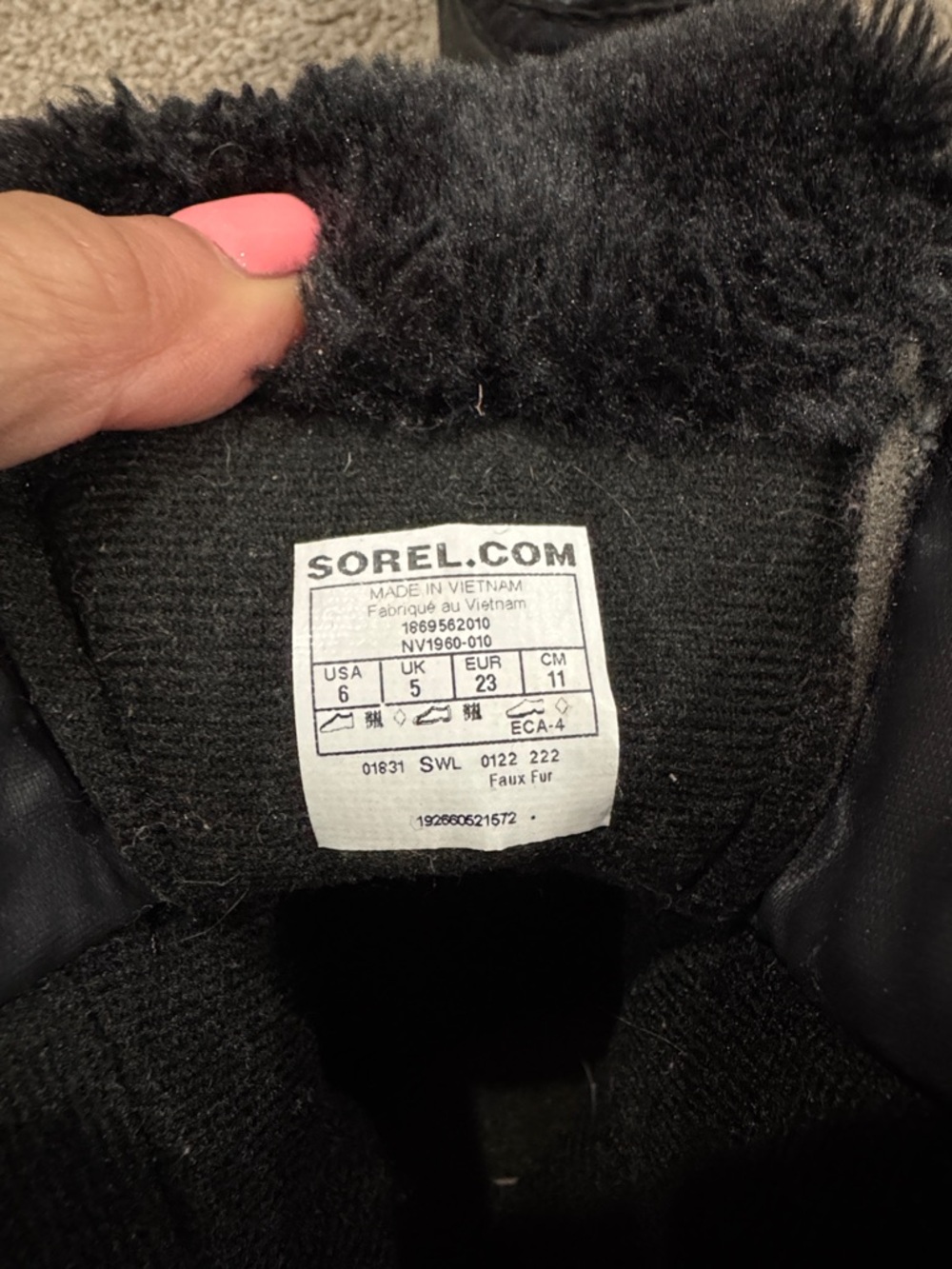 Sorel Black Kids Winter Snow Boots with White Polar Bear Accent - Picture 5 of 5